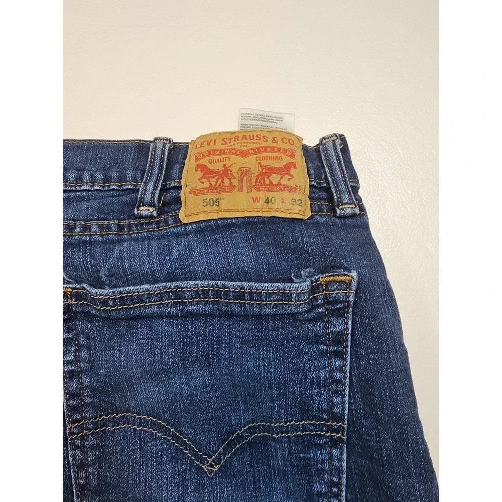 Levi's 505 Mens Jeans Size 40x32 Regular Fit Straight Leg Blue Denim